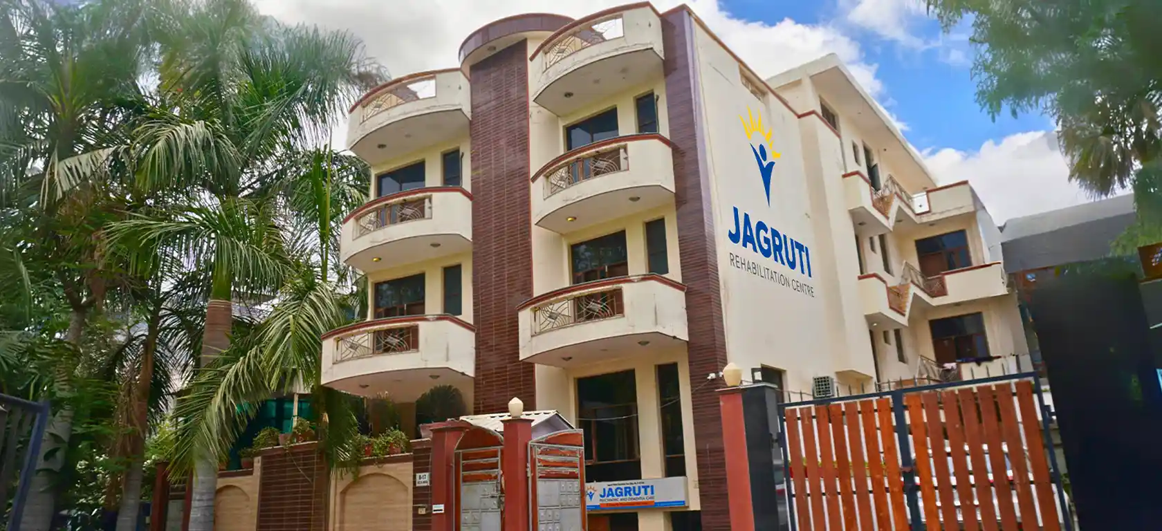 Nasha Mukti Kendra in Noida