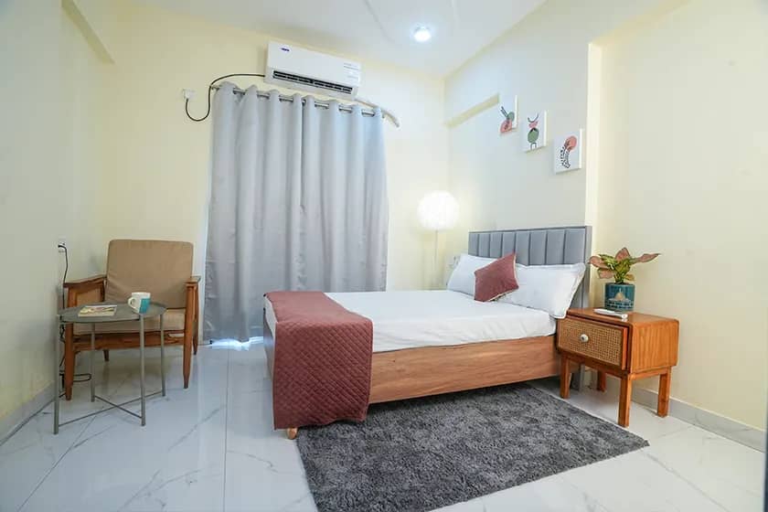 Patient room at rehab centre in Nashik